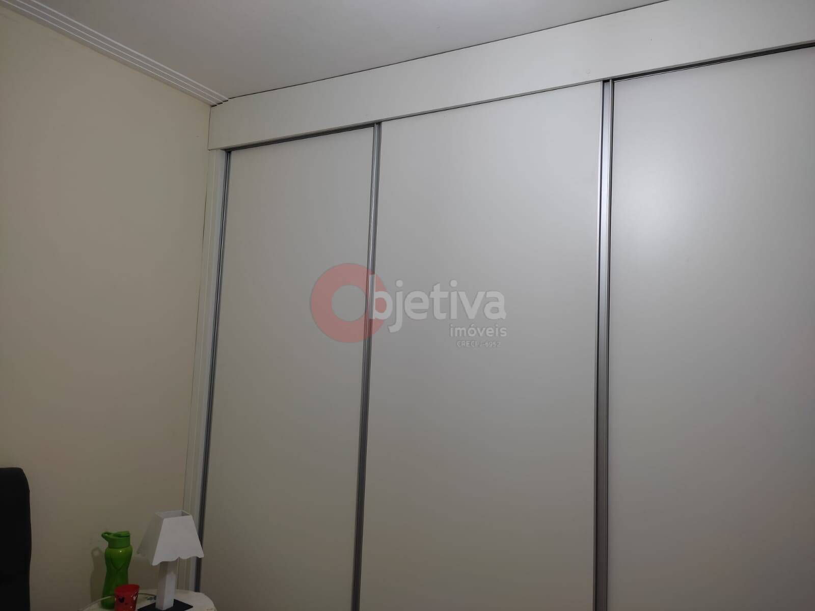 Casa à venda com 2 quartos, 200m² - Foto 8