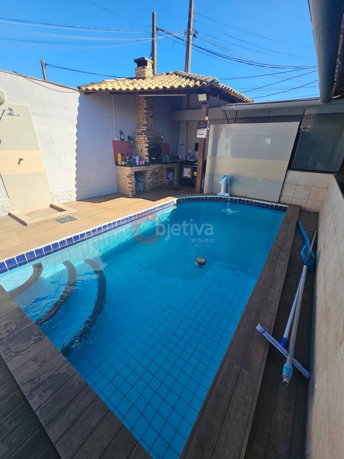 Casa à venda e aluguel com 5 quartos, 127m² - Foto 2