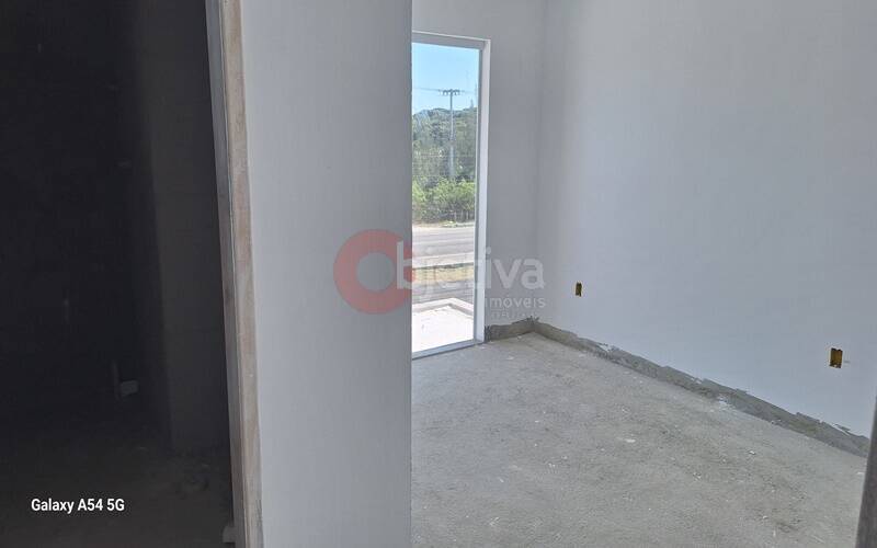 Casa à venda com 4 quartos, 105m² - Foto 9