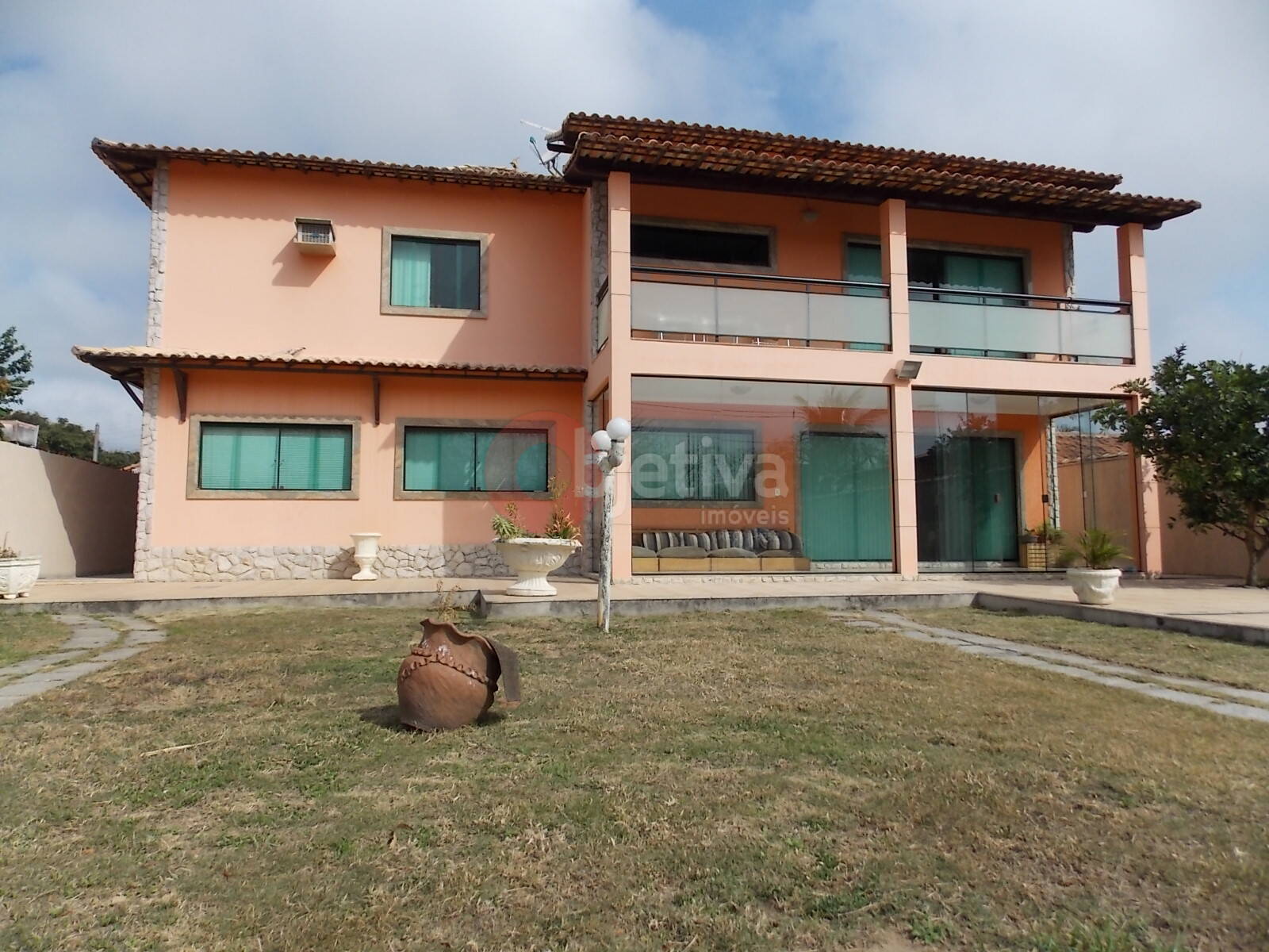 Casa à venda com 5 quartos, 700m² - Foto 1