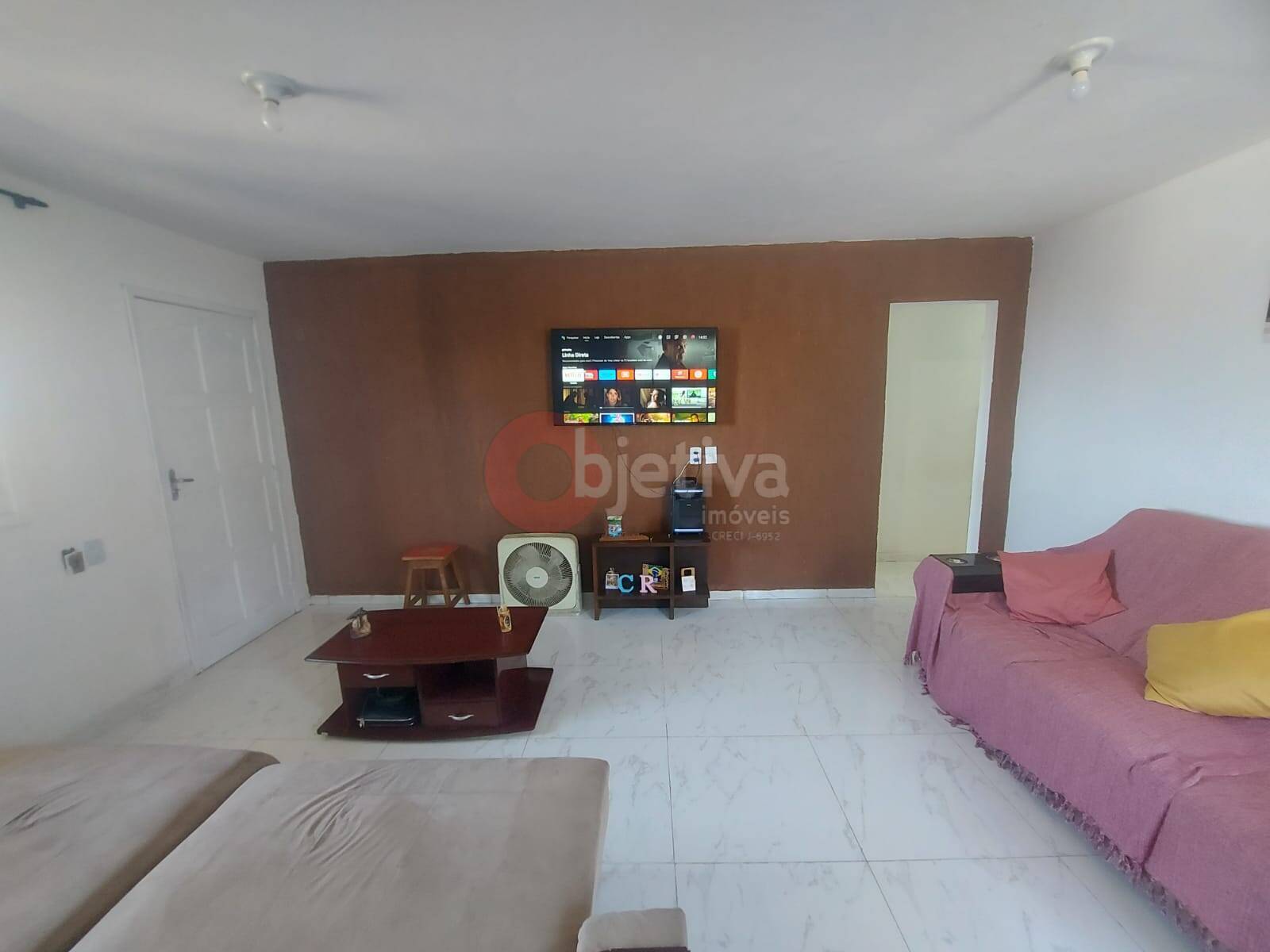 Casa à venda com 4 quartos, 330m² - Foto 1