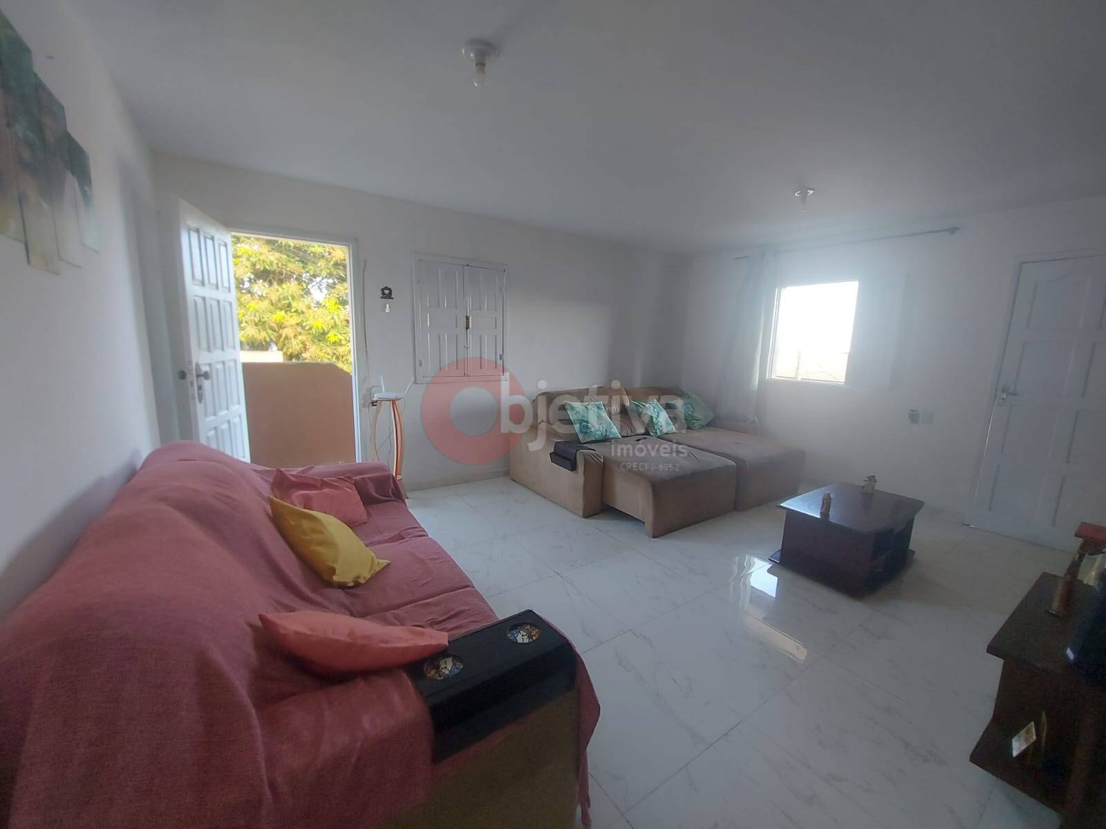 Casa à venda com 4 quartos, 330m² - Foto 2