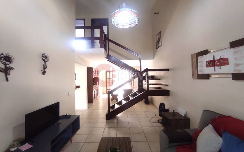 Casa de Condomínio à venda com 3 quartos, 120m² - Foto 2