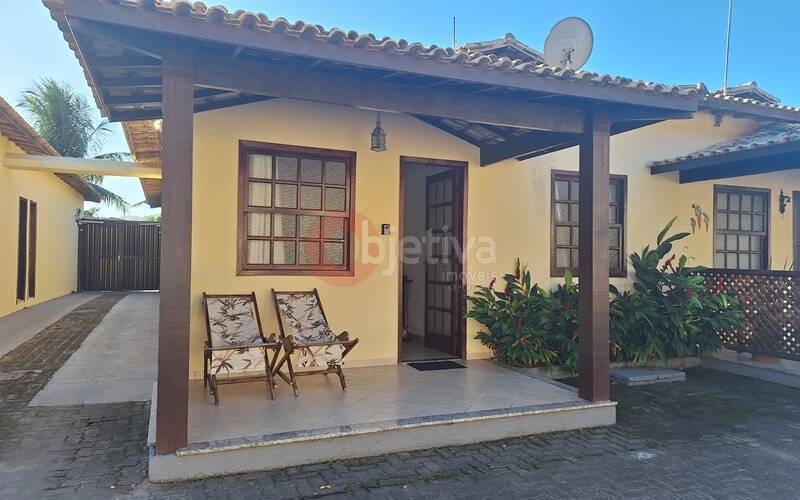 Casa à venda com 2 quartos, 70m² - Foto 1