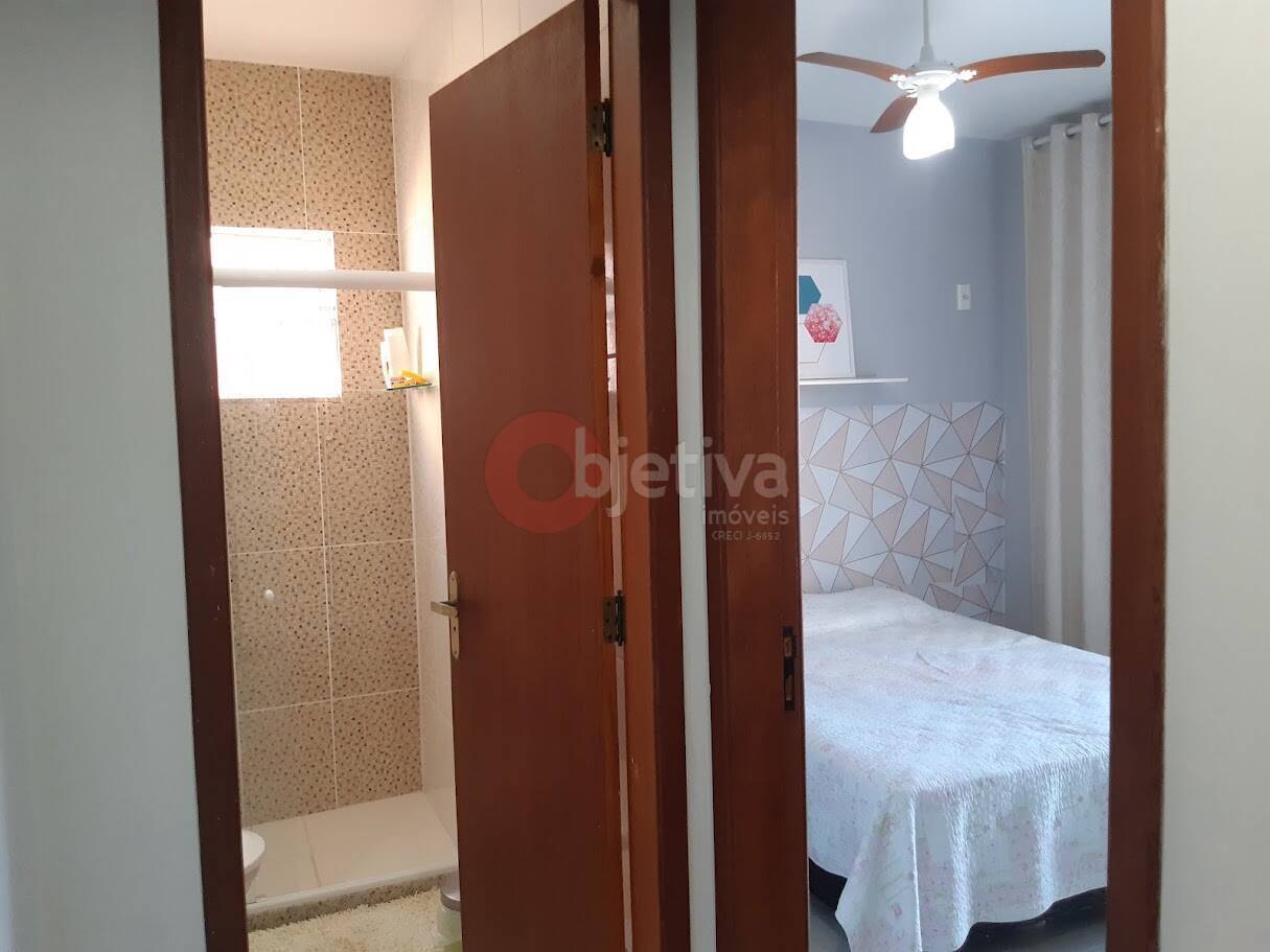 Casa à venda com 2 quartos, 60m² - Foto 18