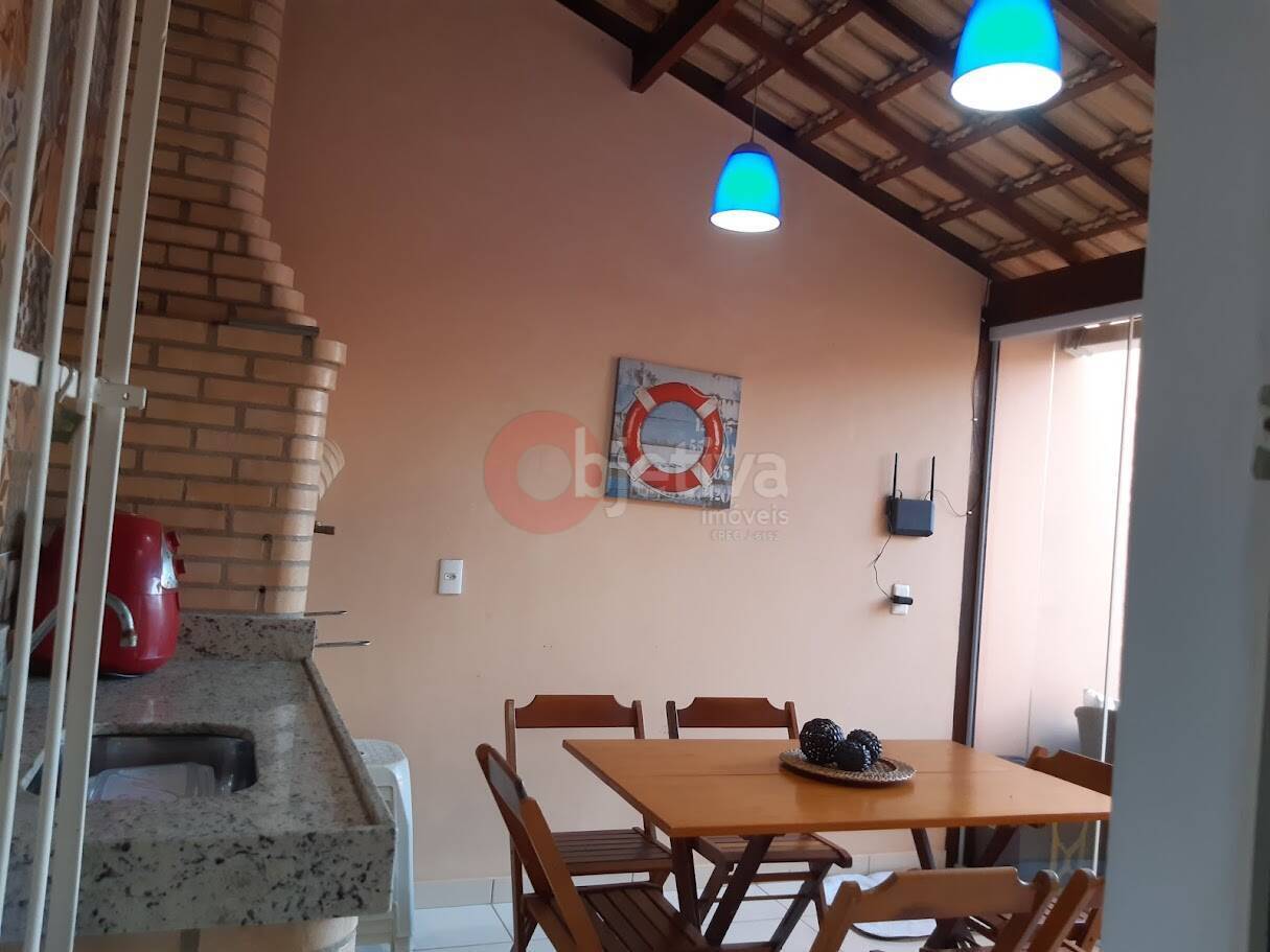 Casa à venda com 2 quartos, 60m² - Foto 25