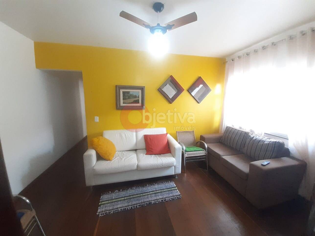 Apartamento à venda com 2 quartos, 70m² - Foto 1