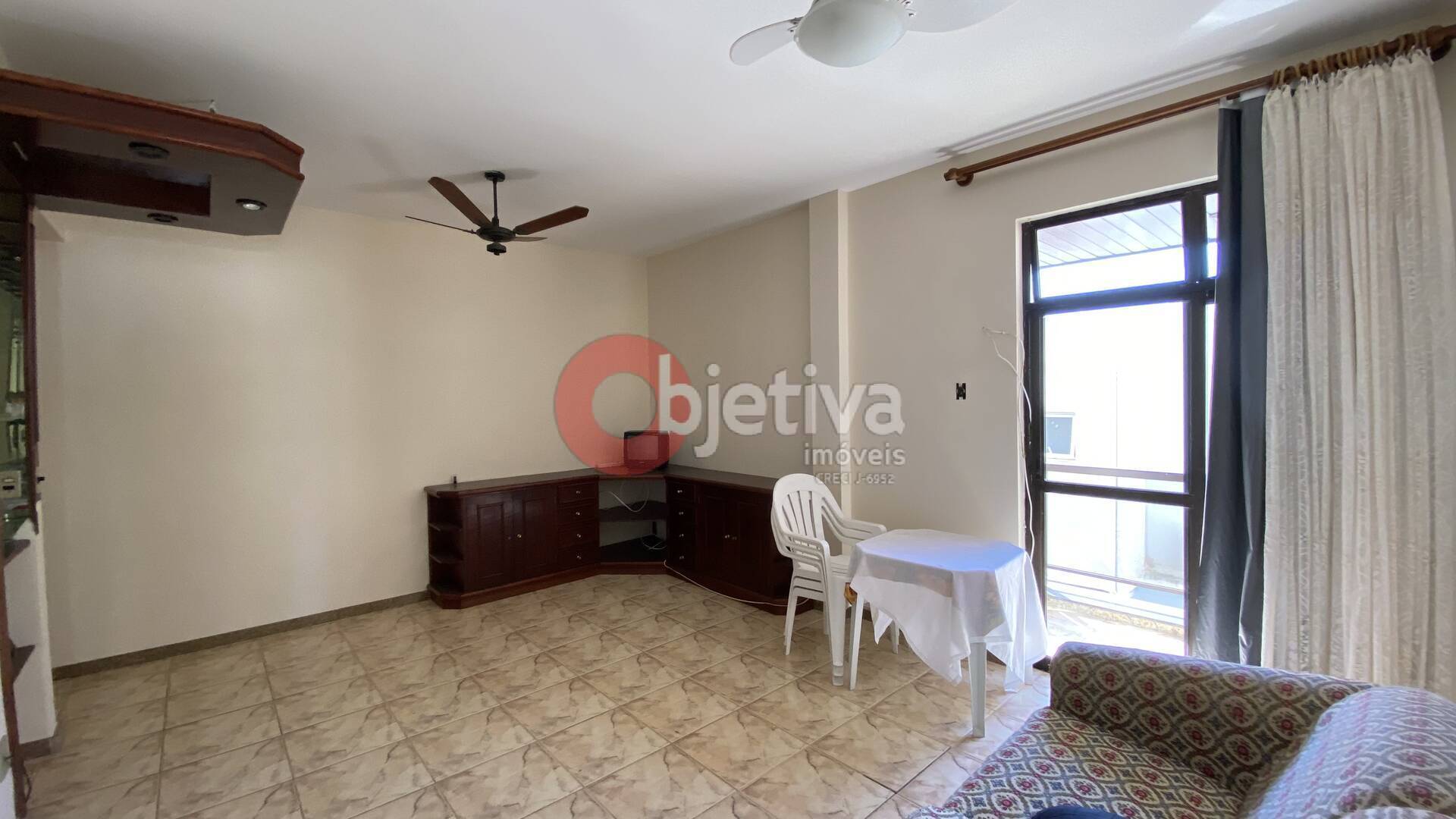 Apartamento à venda com 3 quartos, 128m² - Foto 2