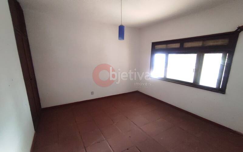 Casa à venda com 2 quartos, 360m² - Foto 8