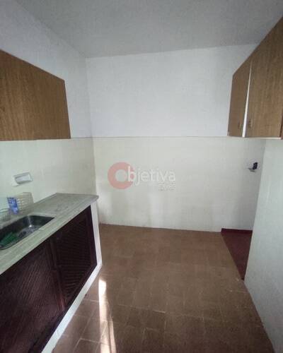 Casa à venda com 2 quartos, 360m² - Foto 13