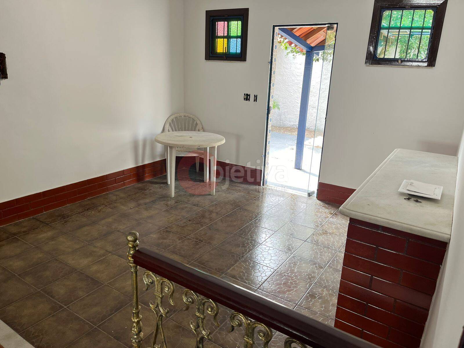 Casa à venda com 3 quartos, 400m² - Foto 2