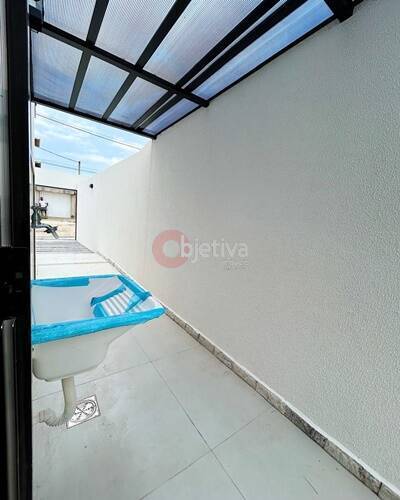 Casa à venda com 2 quartos, 60m² - Foto 4