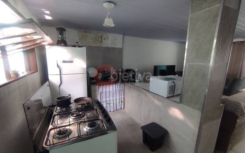 Casa à venda com 1 quarto, 180m² - Foto 3