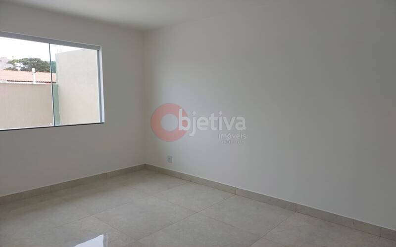 Casa à venda com 2 quartos, 70m² - Foto 16