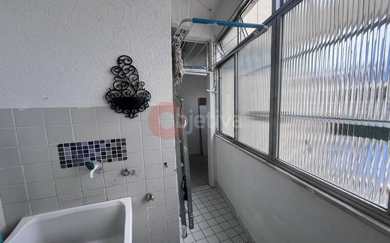 Apartamento à venda com 2 quartos, 75m² - Foto 8