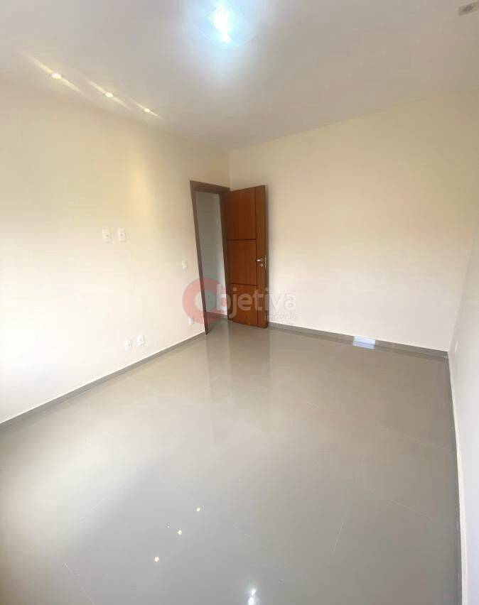 Casa à venda com 3 quartos, 300m² - Foto 15