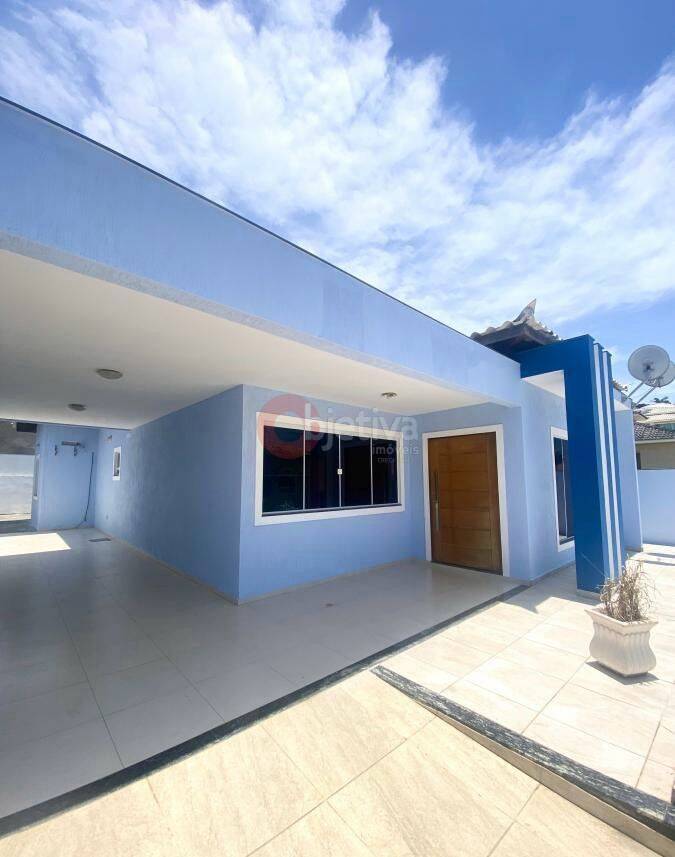 Casa à venda com 3 quartos, 300m² - Foto 2