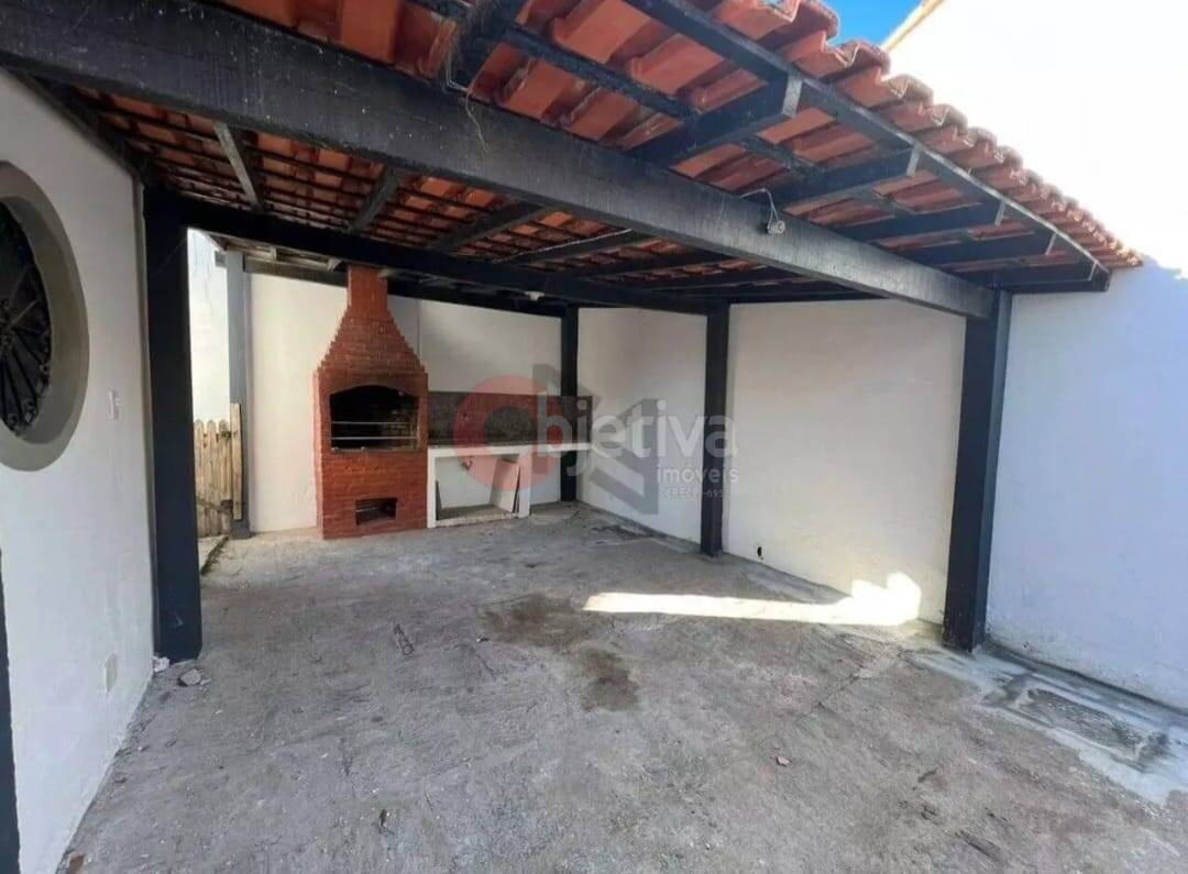 Casa à venda com 3 quartos, 85m² - Foto 3