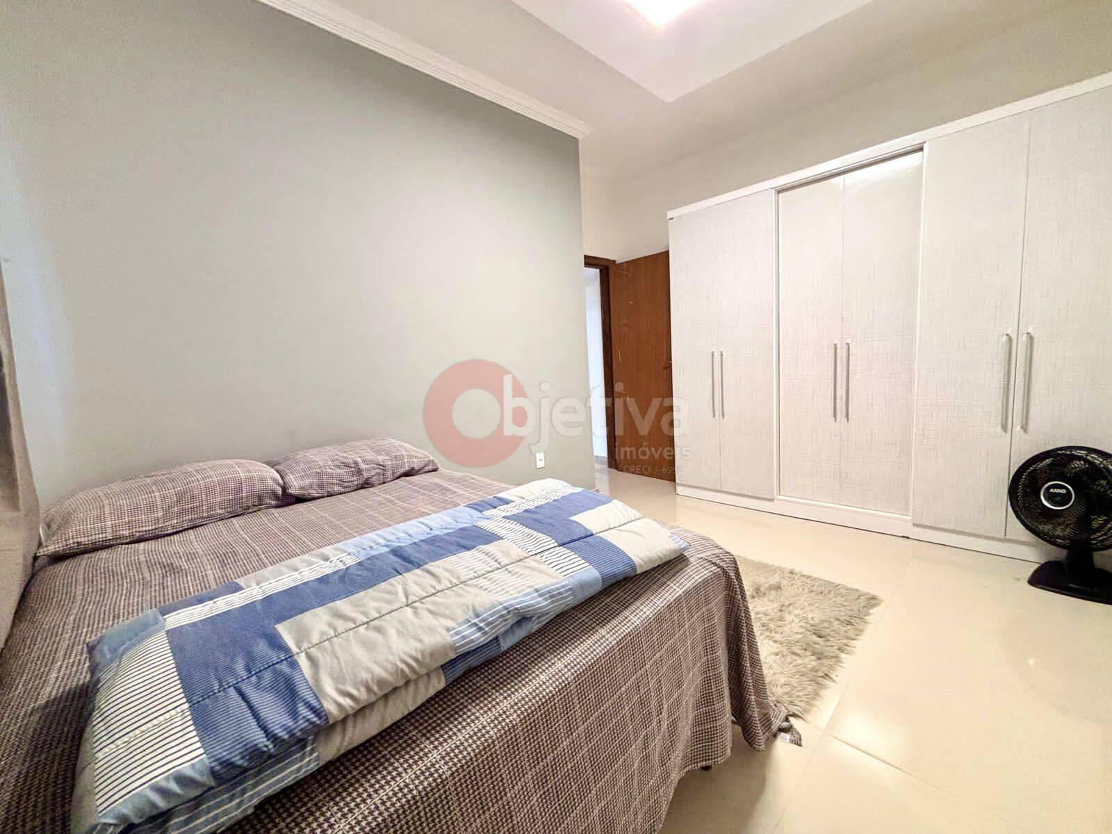 Casa à venda com 2 quartos, 380m² - Foto 18