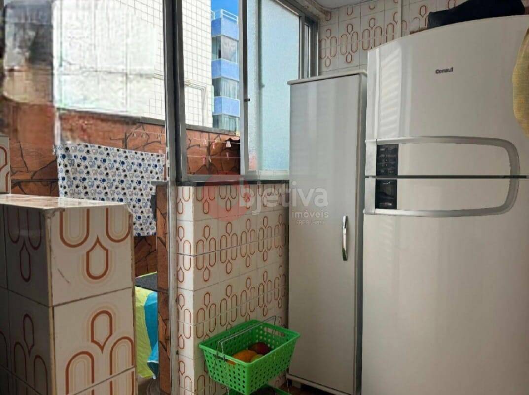 Apartamento à venda com 2 quartos, 75m² - Foto 3