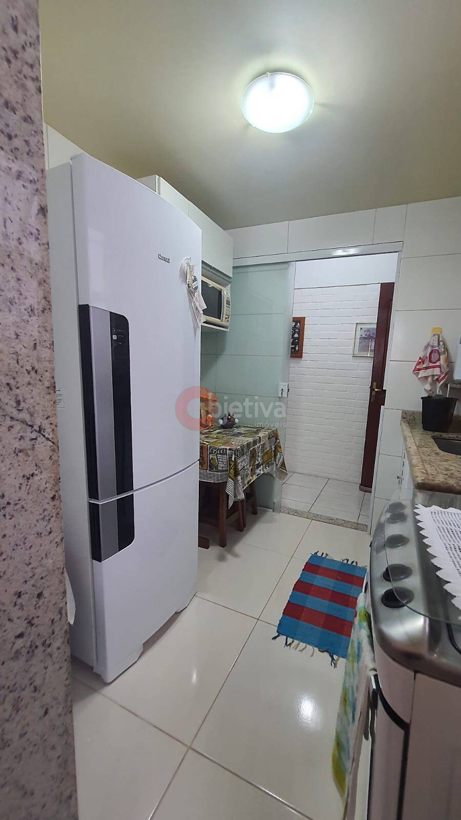 Apartamento à venda com 2 quartos, 75m² - Foto 3