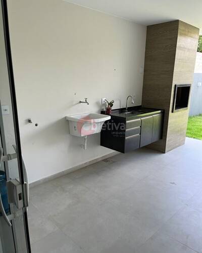 Casa para alugar com 3 quartos, 300m² - Foto 16