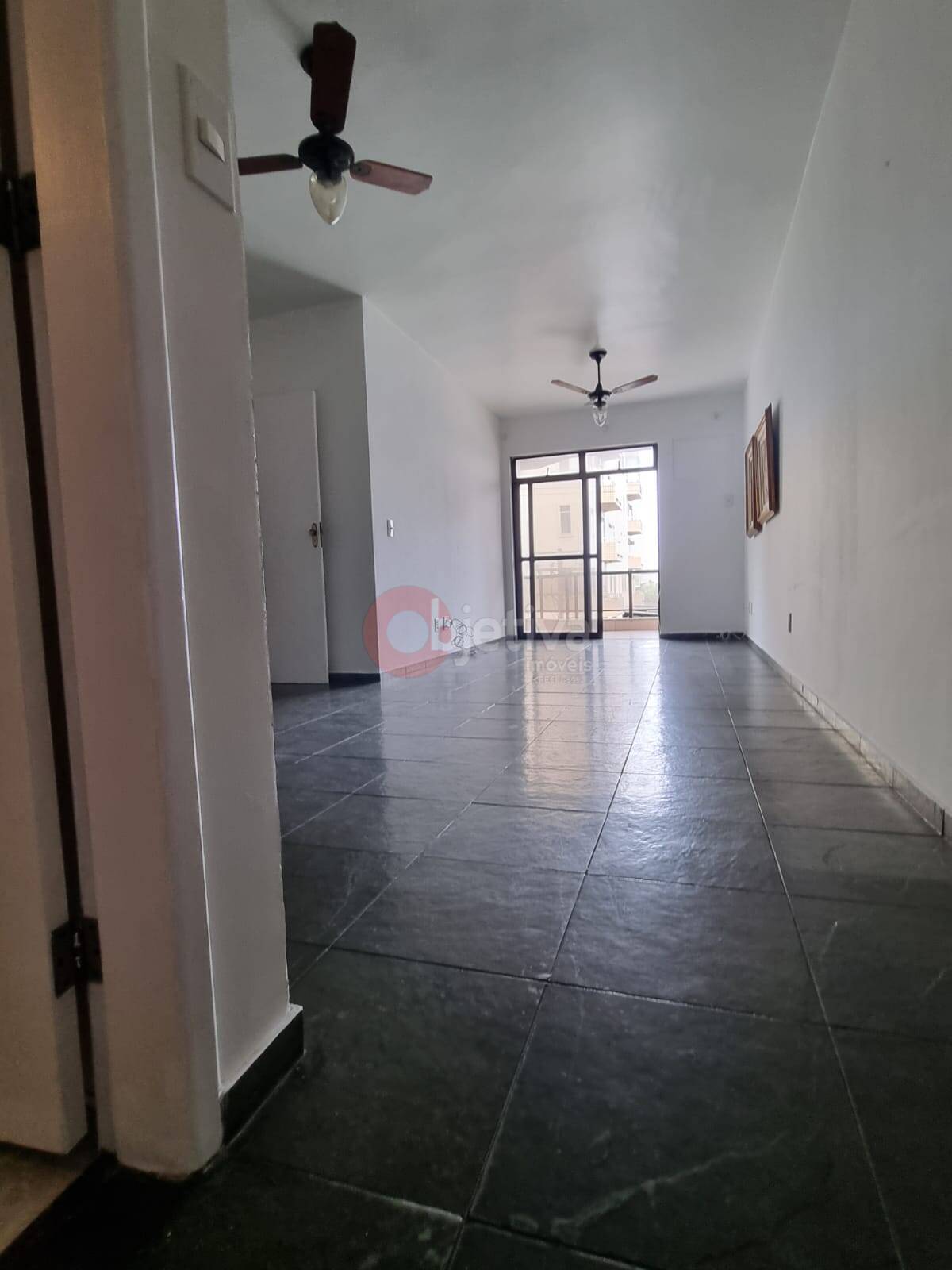 Apartamento à venda com 3 quartos, 132m² - Foto 1