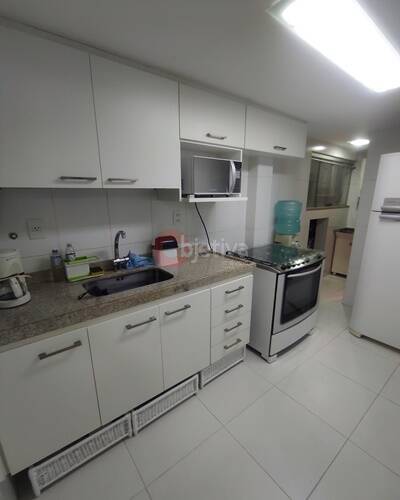 Apartamento à venda com 2 quartos, 78m² - Foto 9