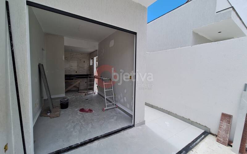 Casa à venda com 2 quartos, 55m² - Foto 3