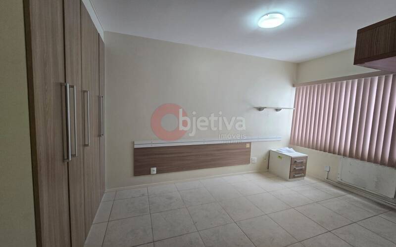 Apartamento para alugar com 2 quartos, 75m² - Foto 14