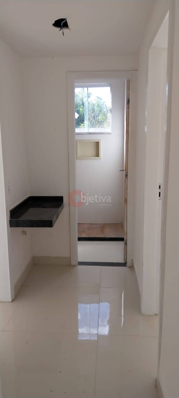 Casa à venda com 2 quartos, 60m² - Foto 6