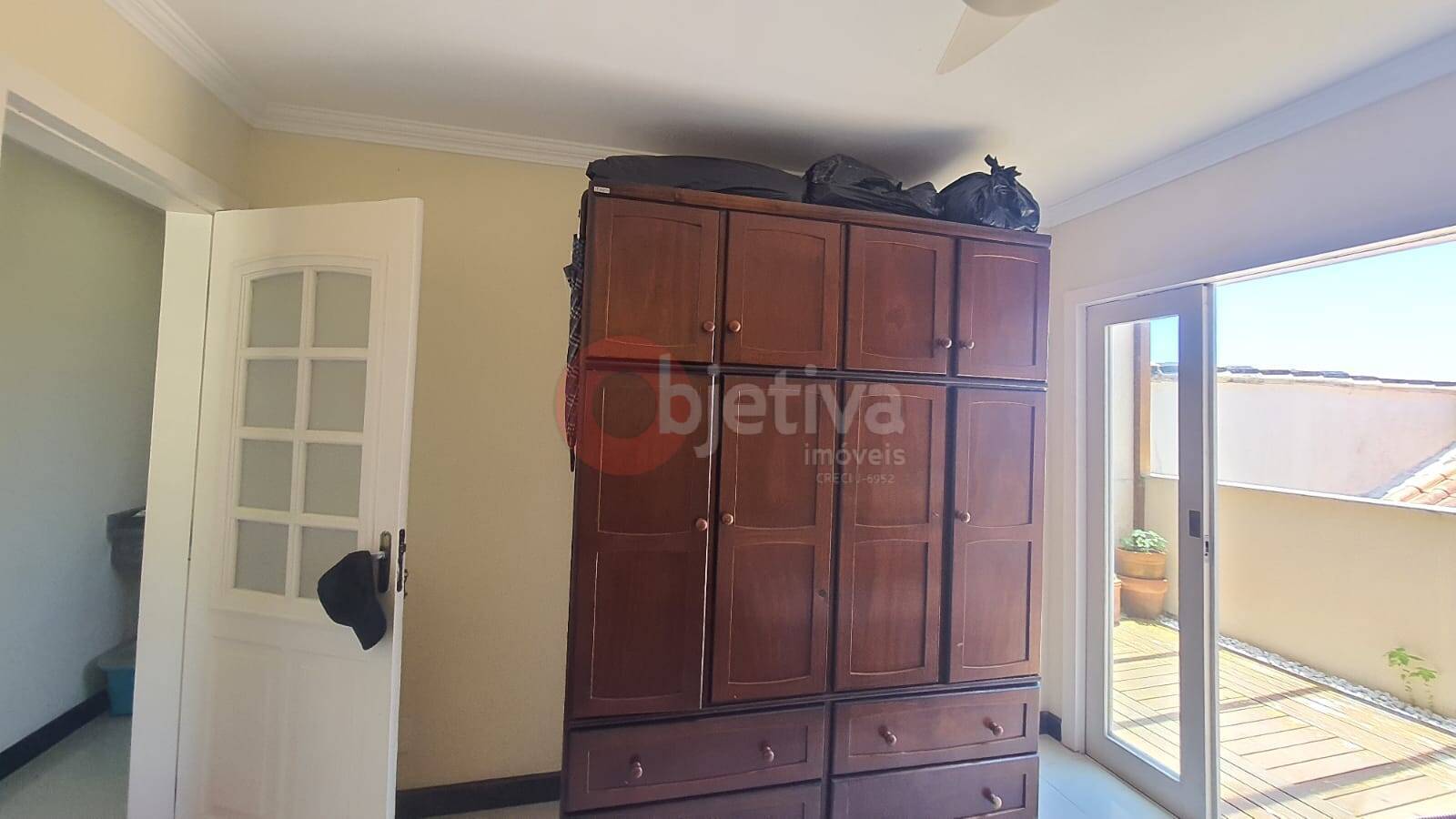 Casa à venda e aluguel com 3 quartos, 294m² - Foto 14