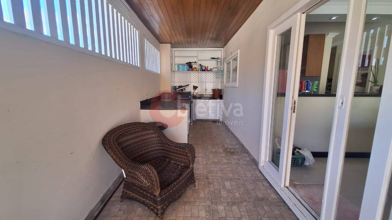 Casa à venda e aluguel com 3 quartos, 294m² - Foto 39