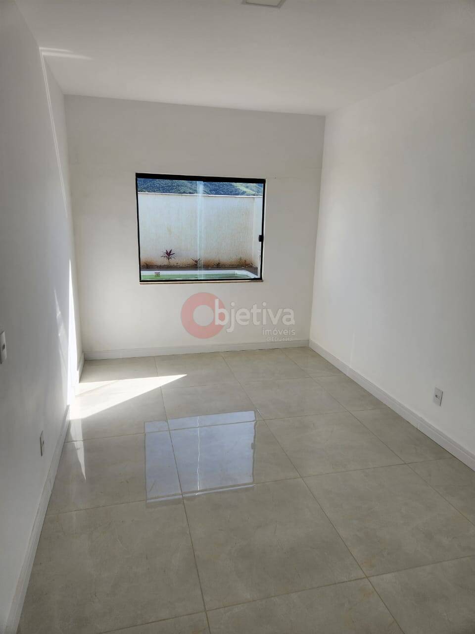 Casa à venda com 4 quartos, 125m² - Foto 4