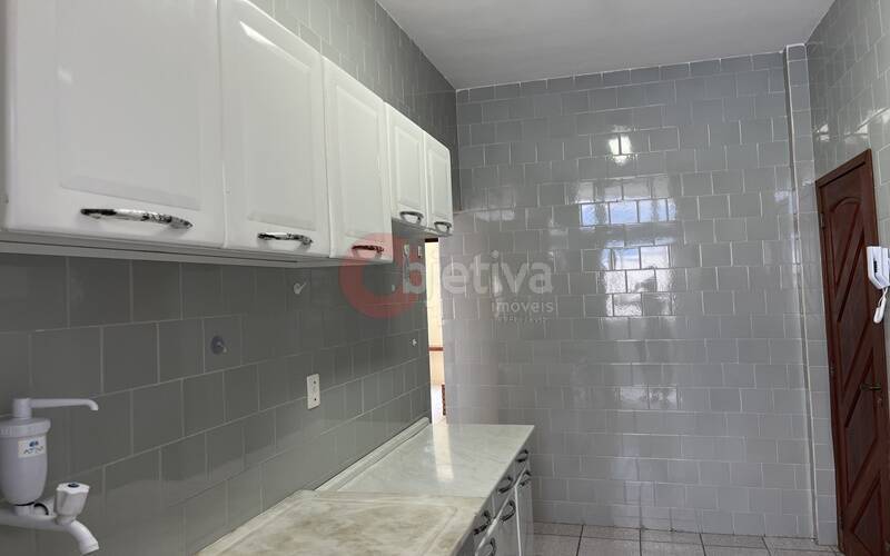 Apartamento para alugar com 2 quartos, 75m² - Foto 13