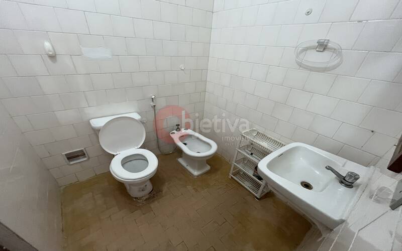 Apartamento para alugar com 2 quartos, 75m² - Foto 9