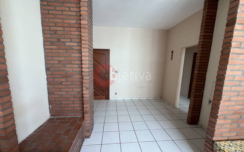 Apartamento para alugar com 2 quartos, 75m² - Foto 2