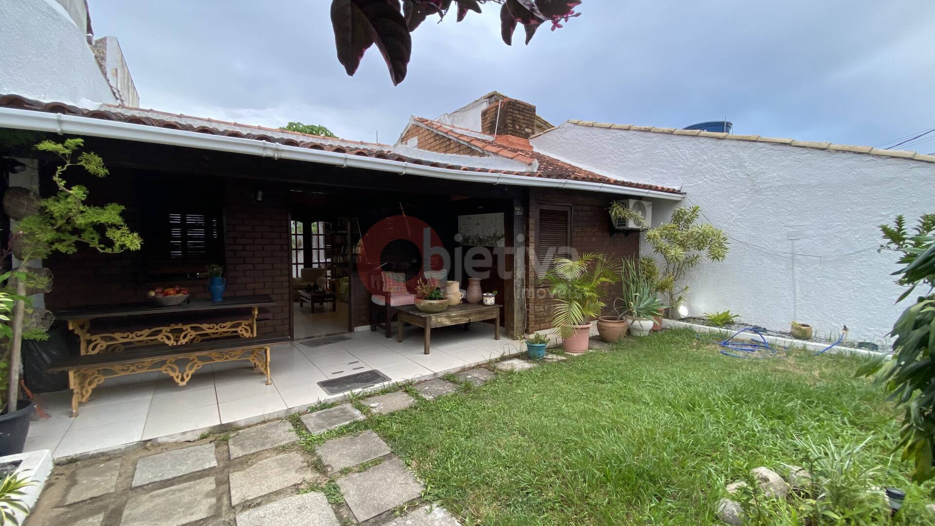 Casa à venda com 3 quartos, 110m² - Foto 2