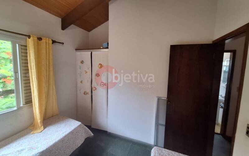 Casa à venda com 5 quartos, 230m² - Foto 17