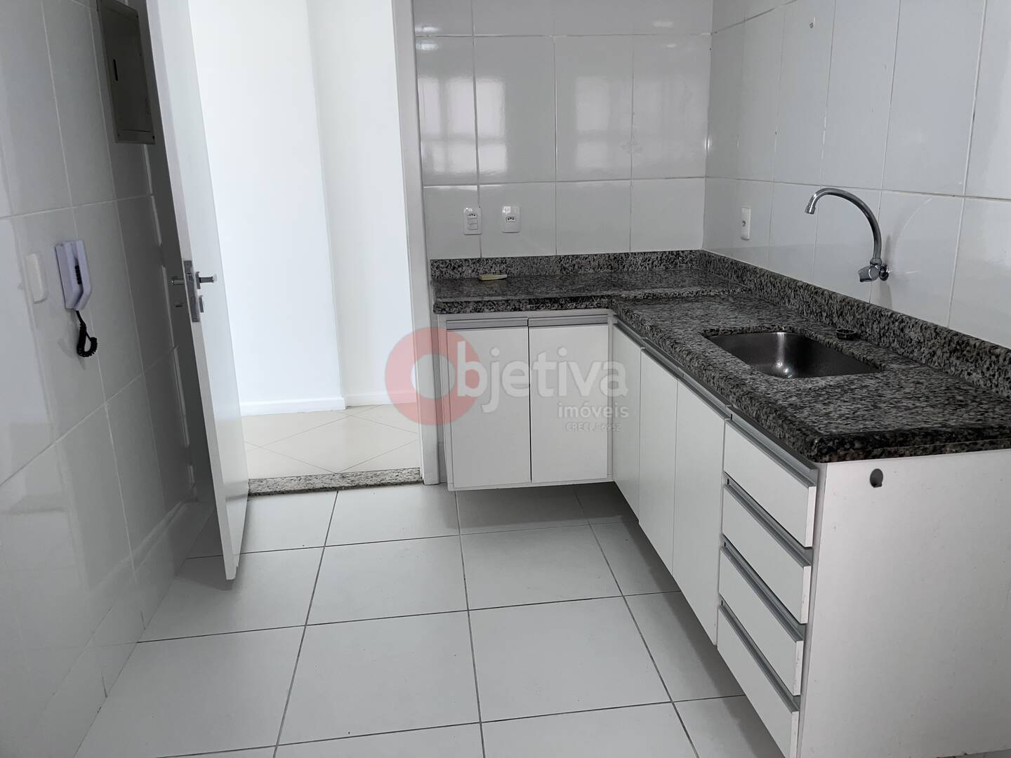 Apartamento para alugar com 2 quartos, 100m² - Foto 6