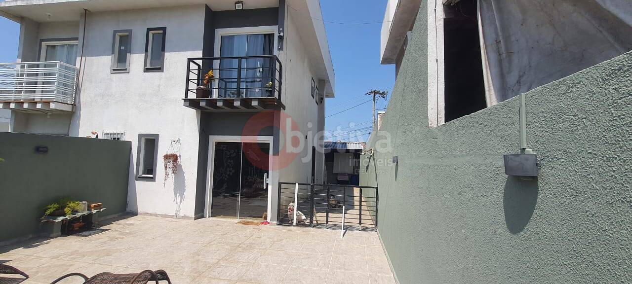 Casa à venda com 3 quartos, 180m² - Foto 2