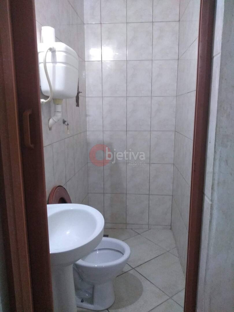 Casa à venda com 6 quartos, 280m² - Foto 13