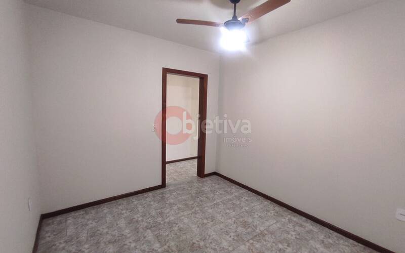 Apartamento à venda com 2 quartos, 60m² - Foto 13