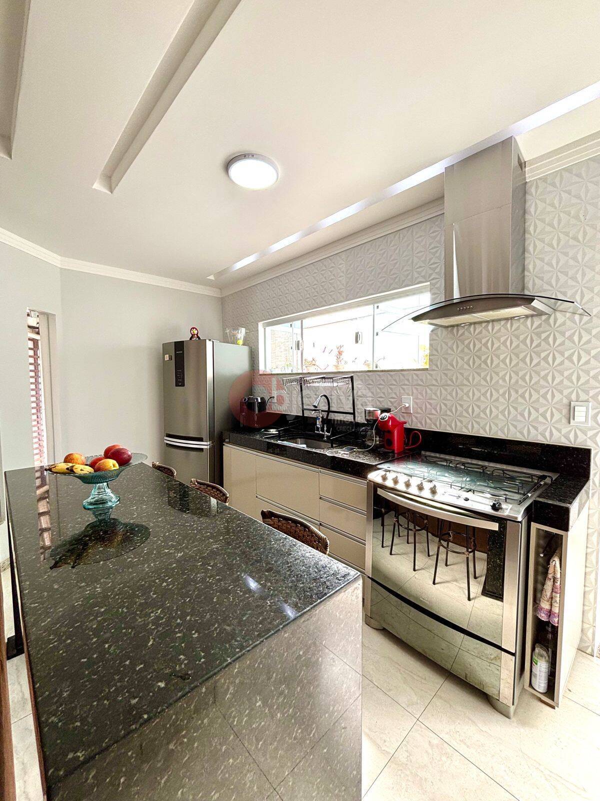 Casa à venda com 2 quartos, 72m² - Foto 8