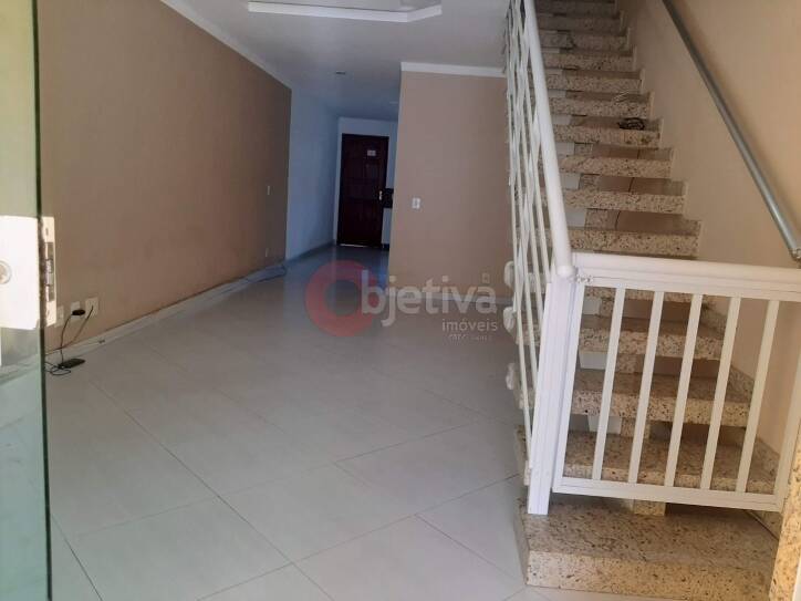 Casa para alugar com 3 quartos, 110m² - Foto 1