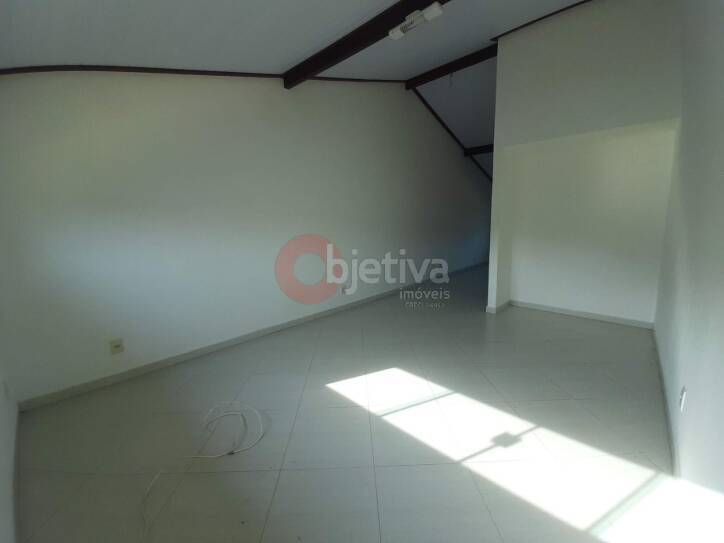 Casa para alugar com 3 quartos, 110m² - Foto 14