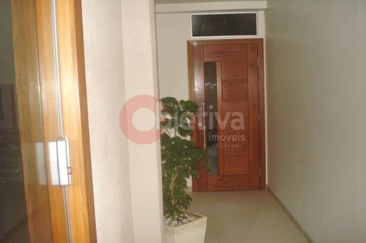 Casa à venda com 3 quartos, 208m² - Foto 5