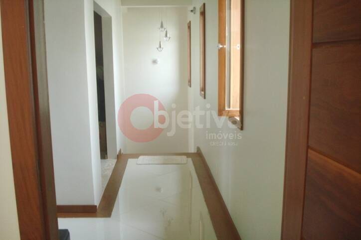 Casa à venda com 3 quartos, 208m² - Foto 19