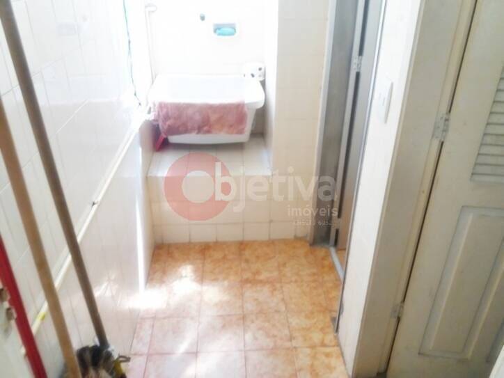 Apartamento à venda com 2 quartos, 75m² - Foto 13