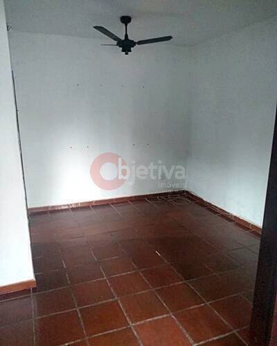 Casa à venda com 3 quartos, 1000m² - Foto 8